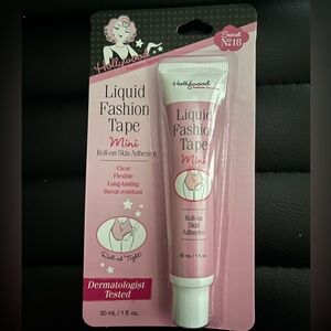 Hollywood secrets liquid fashion tape
